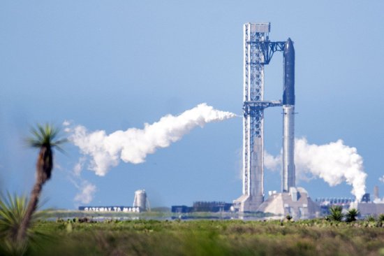 SpaceX星舰首次入轨并部署26颗V3星链卫星 公司CFO称其为“创收飞行”